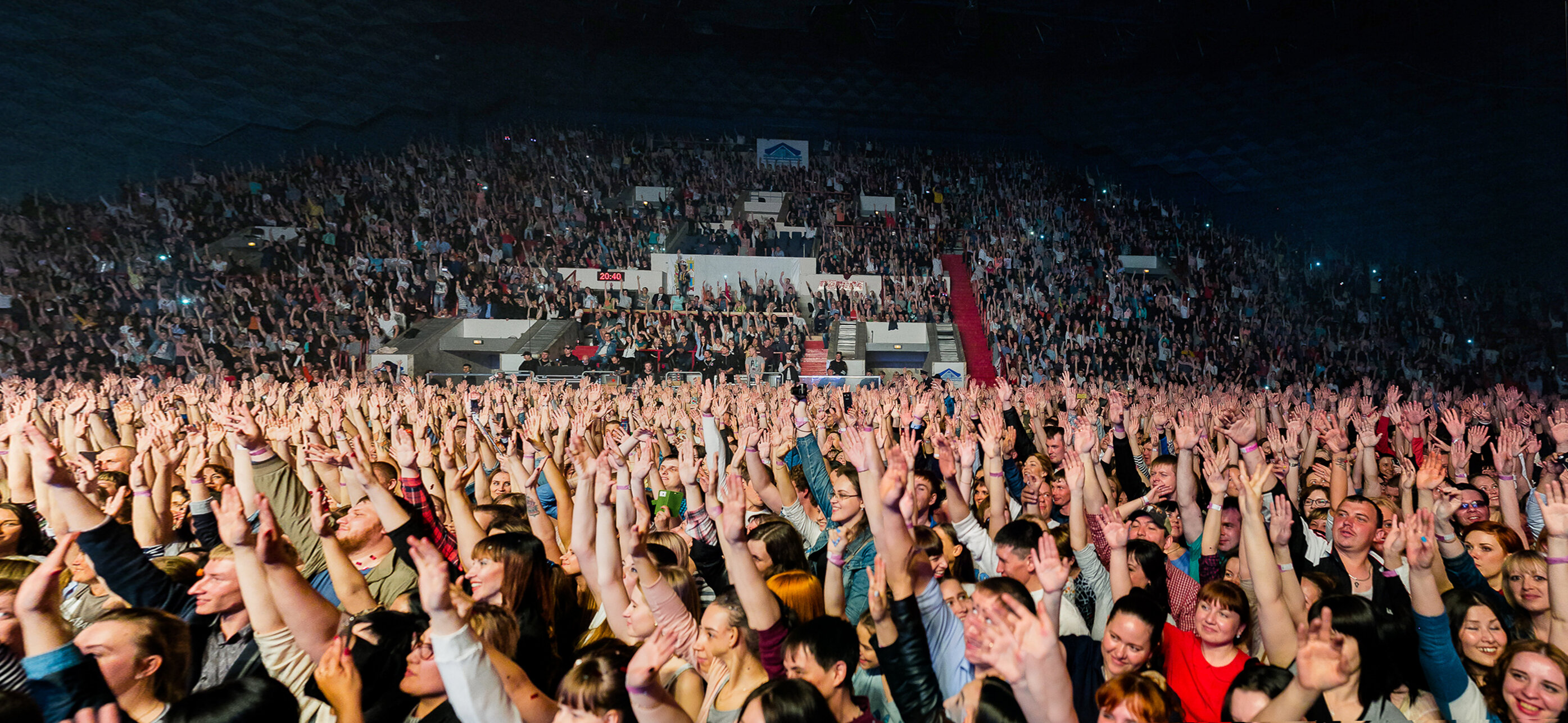 Сегодня концерт руки. Концерт руки вверх в Лужниках. Руки вверх Томск концерт. Руки вверх концерт 2024.